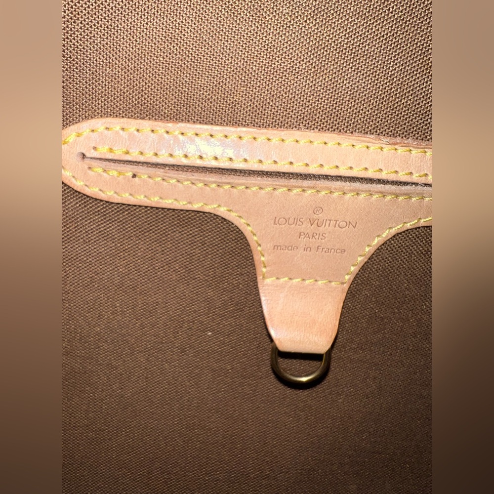 AUTHENTIC - Louis Vuitton Monogram Ellipse MM - LIKE NEW - Picture 8 of 9